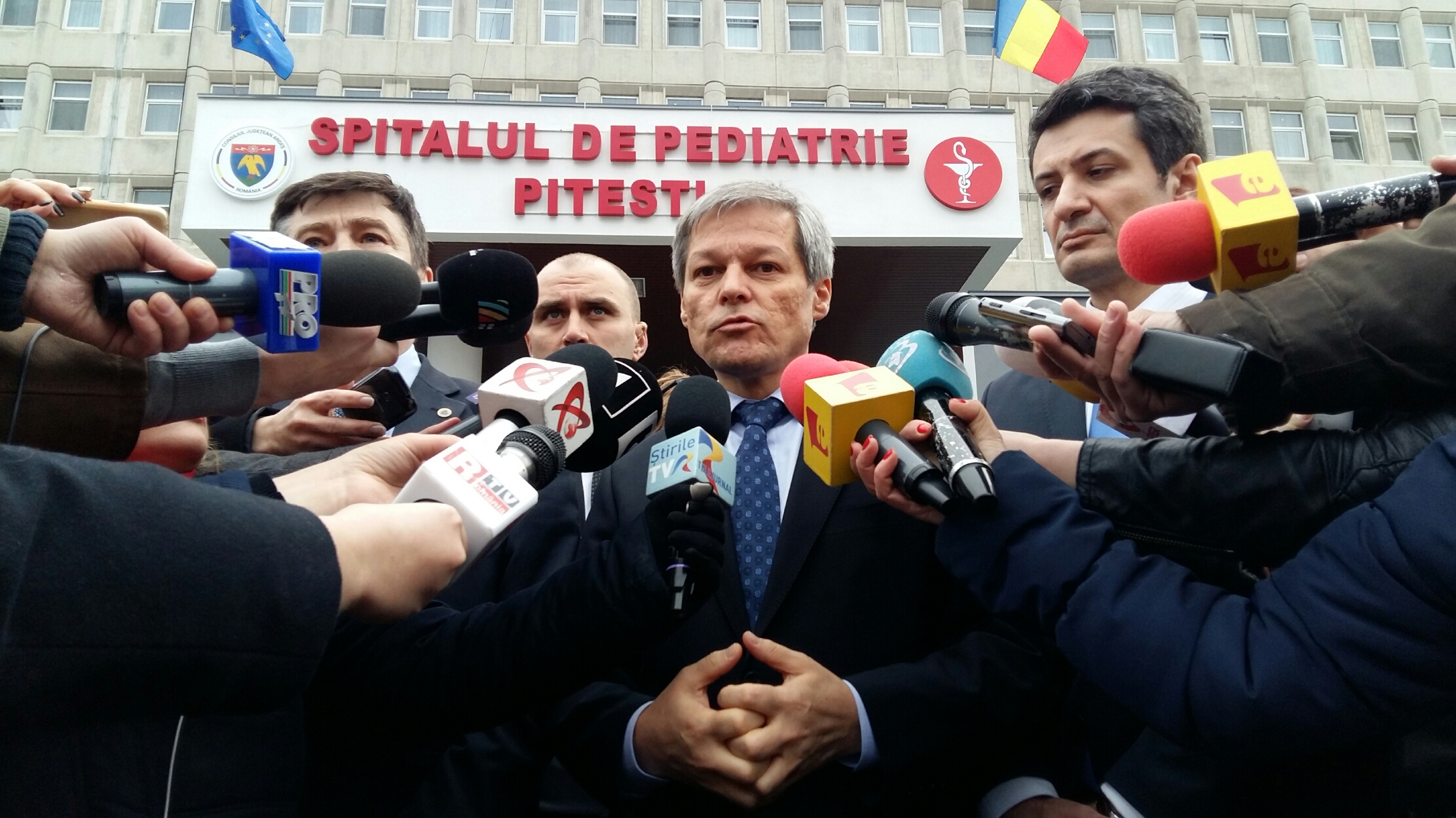 Dacian Ciolos Prime Minister of Romania par Lucian Muntean