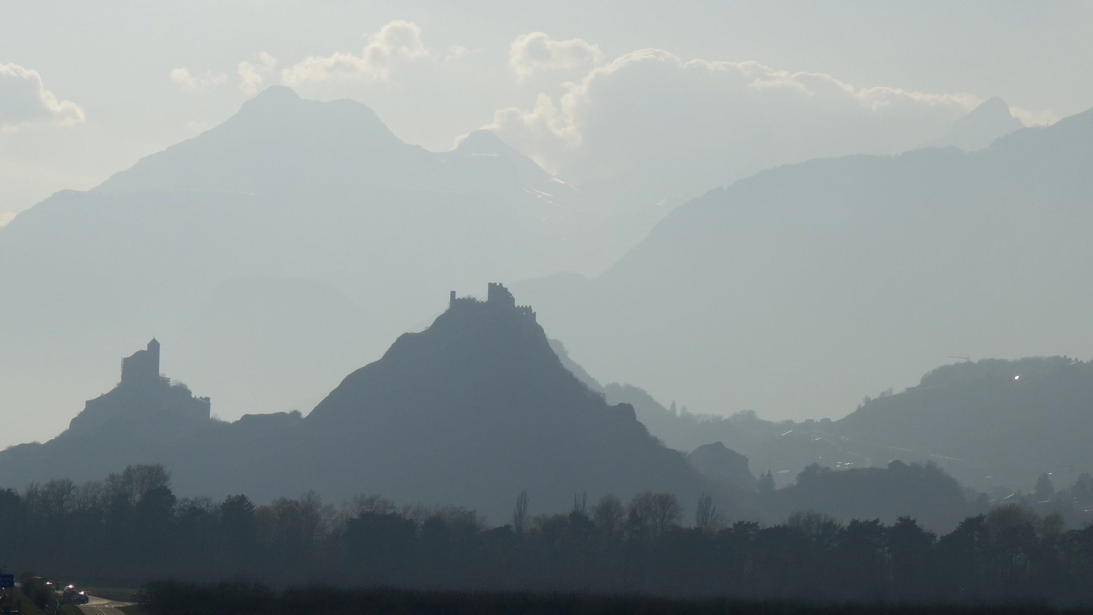 « Belle est la colline, réjouissance de toute la terre. La montagne de Sion » Ps 48.3 par John Grinling