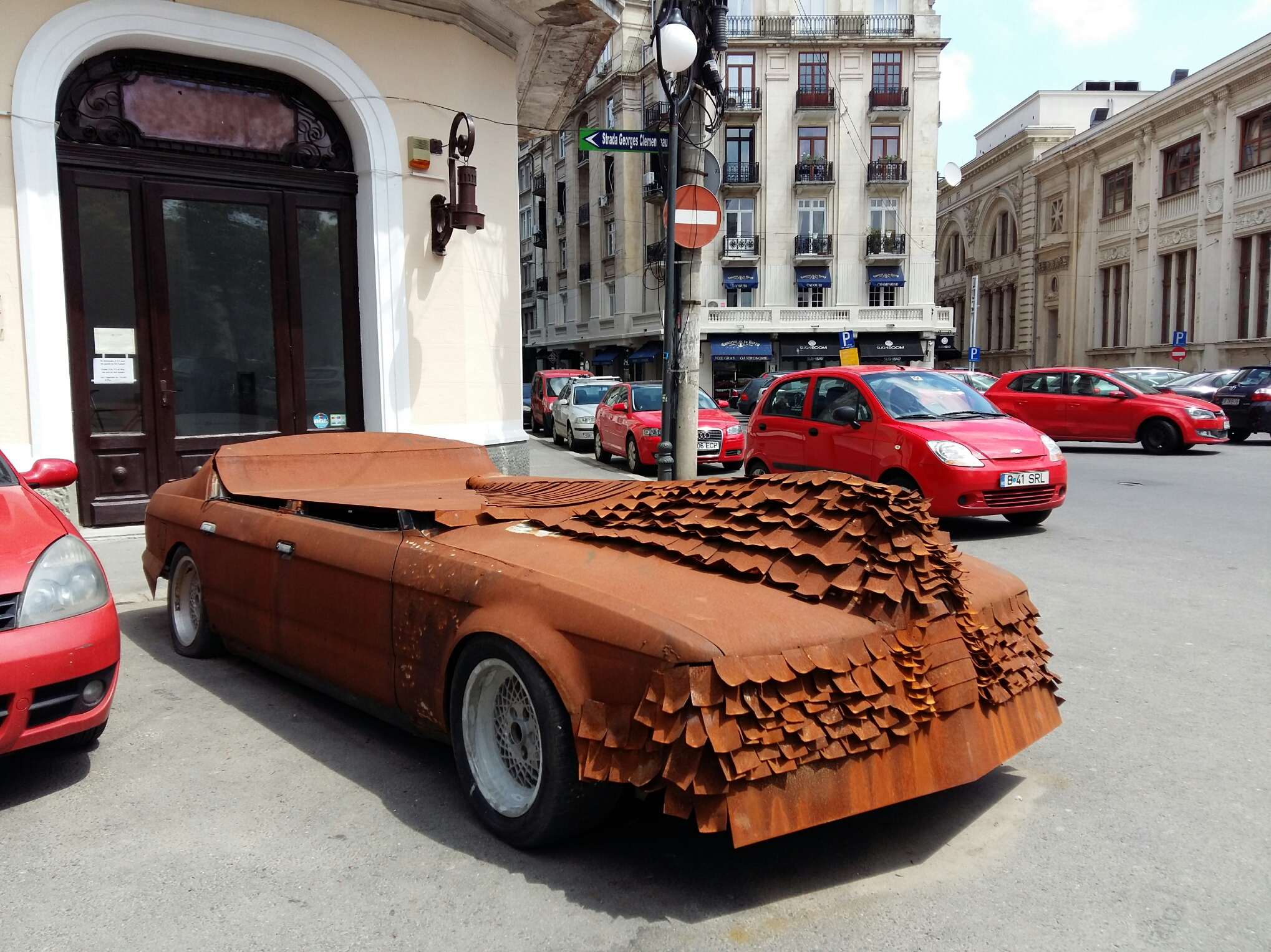 art car by Matei Ulmeanu par Lucian Muntean