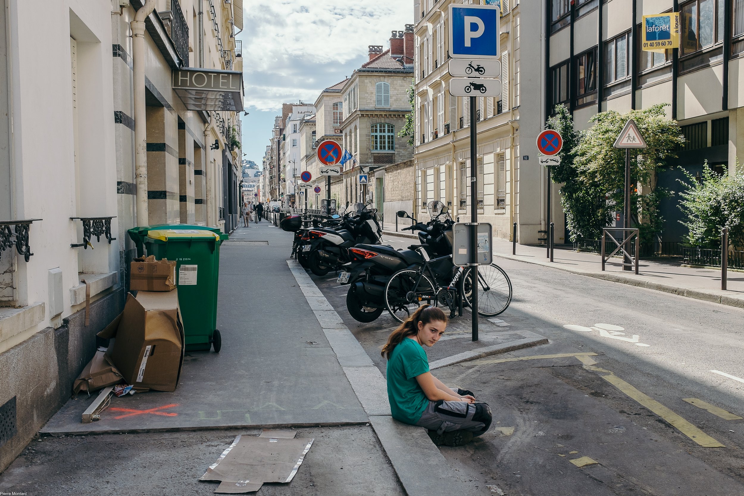 à quoi songe-t-elle ? par Pierre Montant