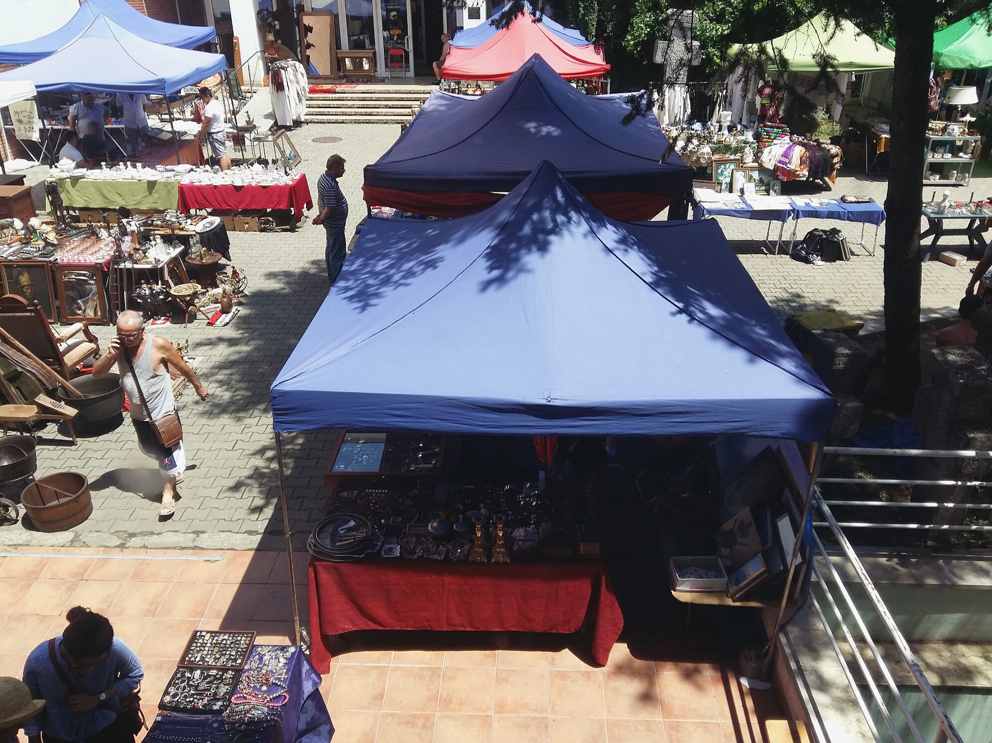 Marché aux Puces de Bucharest par Lucian Muntean