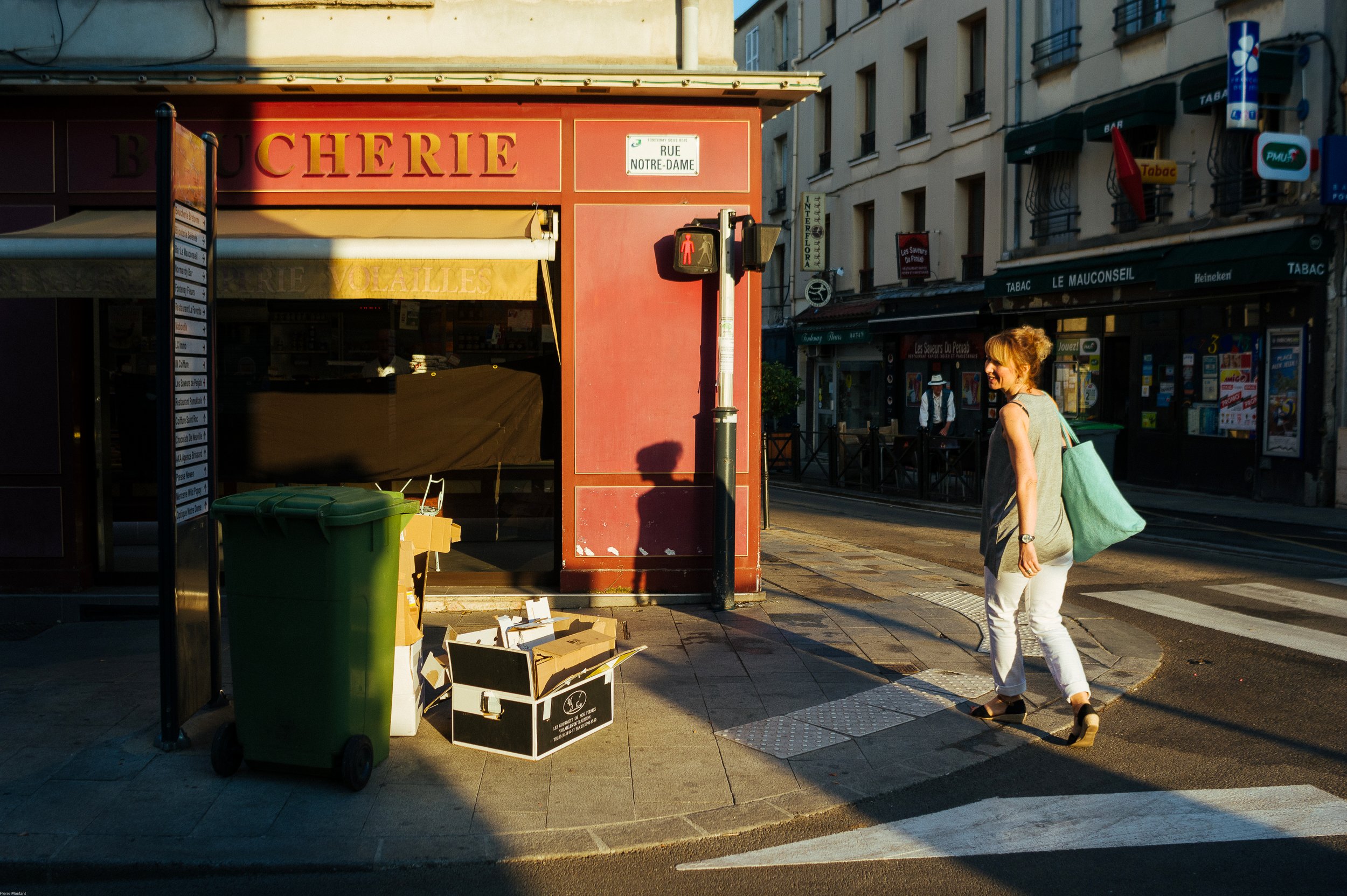 Chérie, rue Notre Dame par Pierre Montant