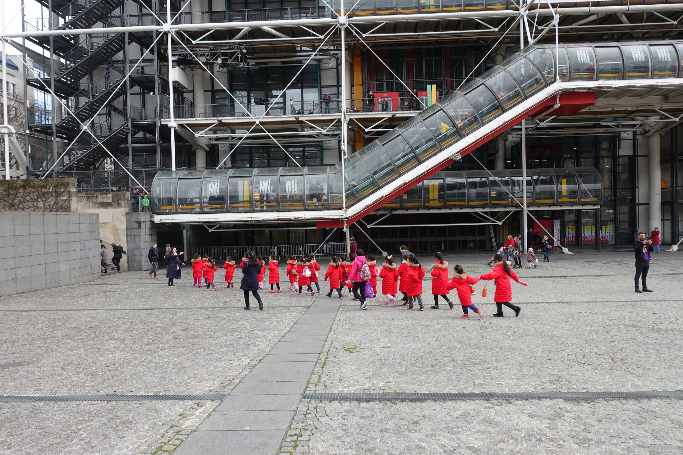 Cortège de lutins par Juliette Salzmann