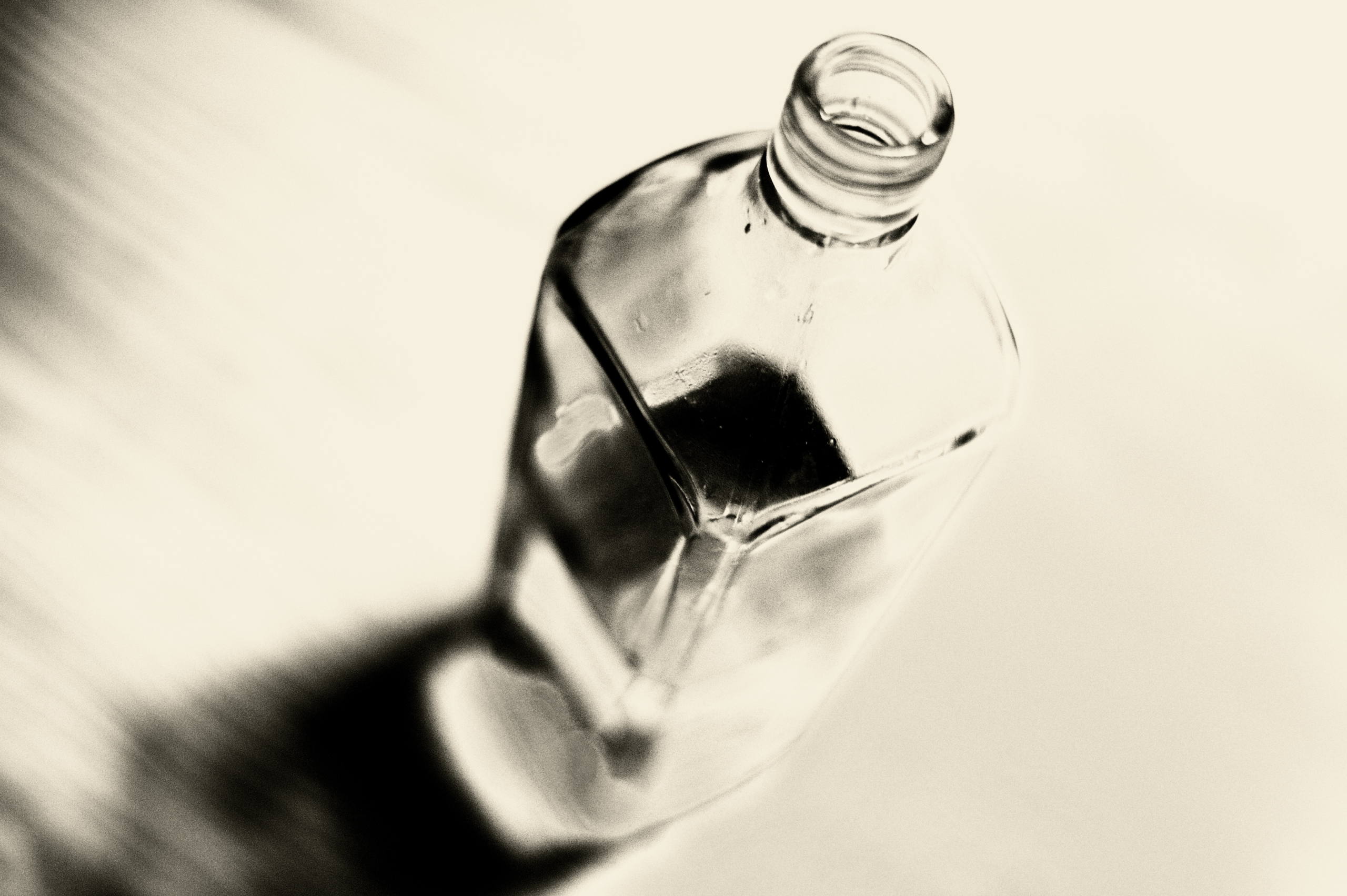 « meSSage iN a boTTle » par Antoine Bravar