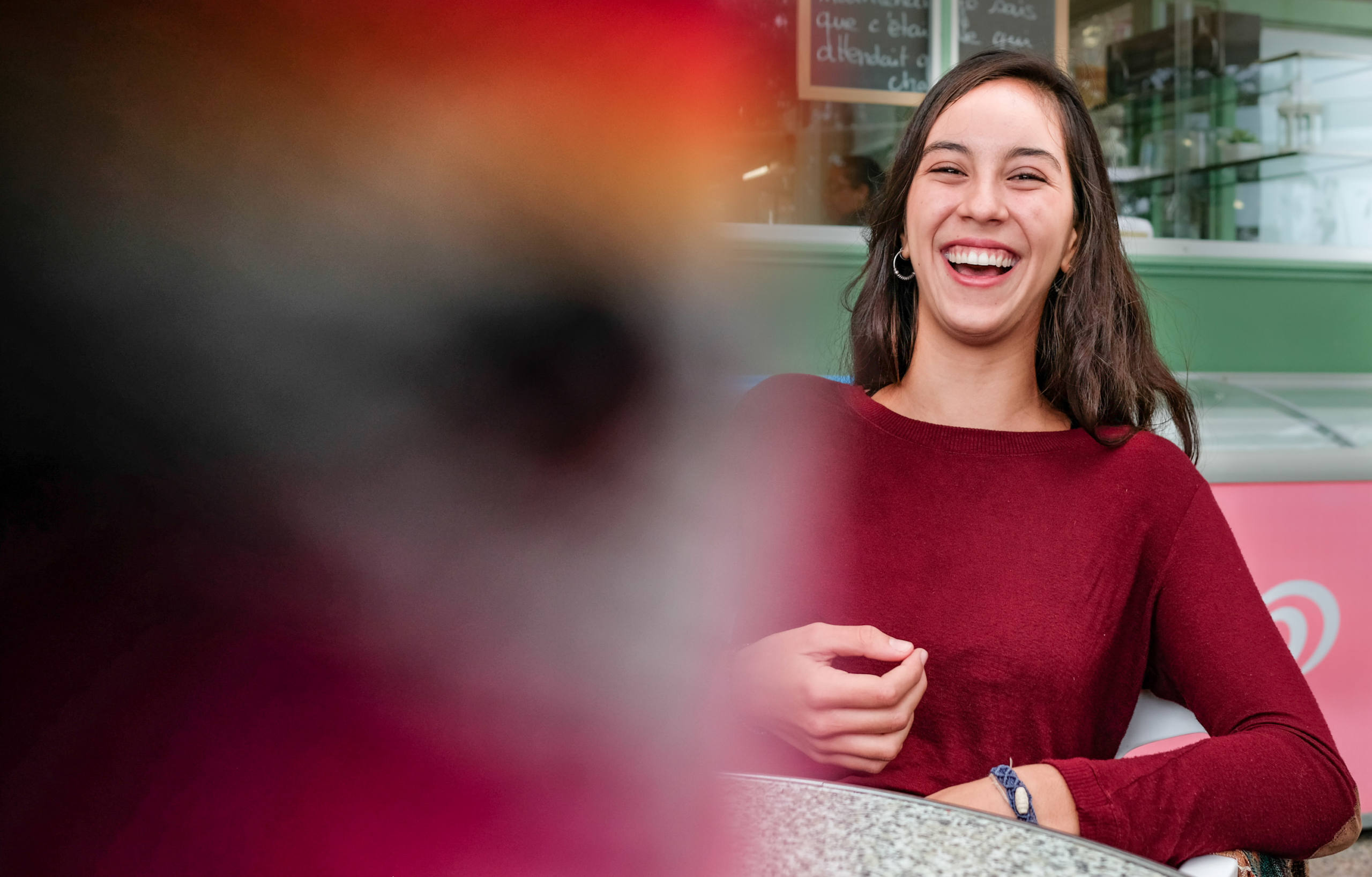 Uni plaisir, petit sourire sociologique par Julie Fourel