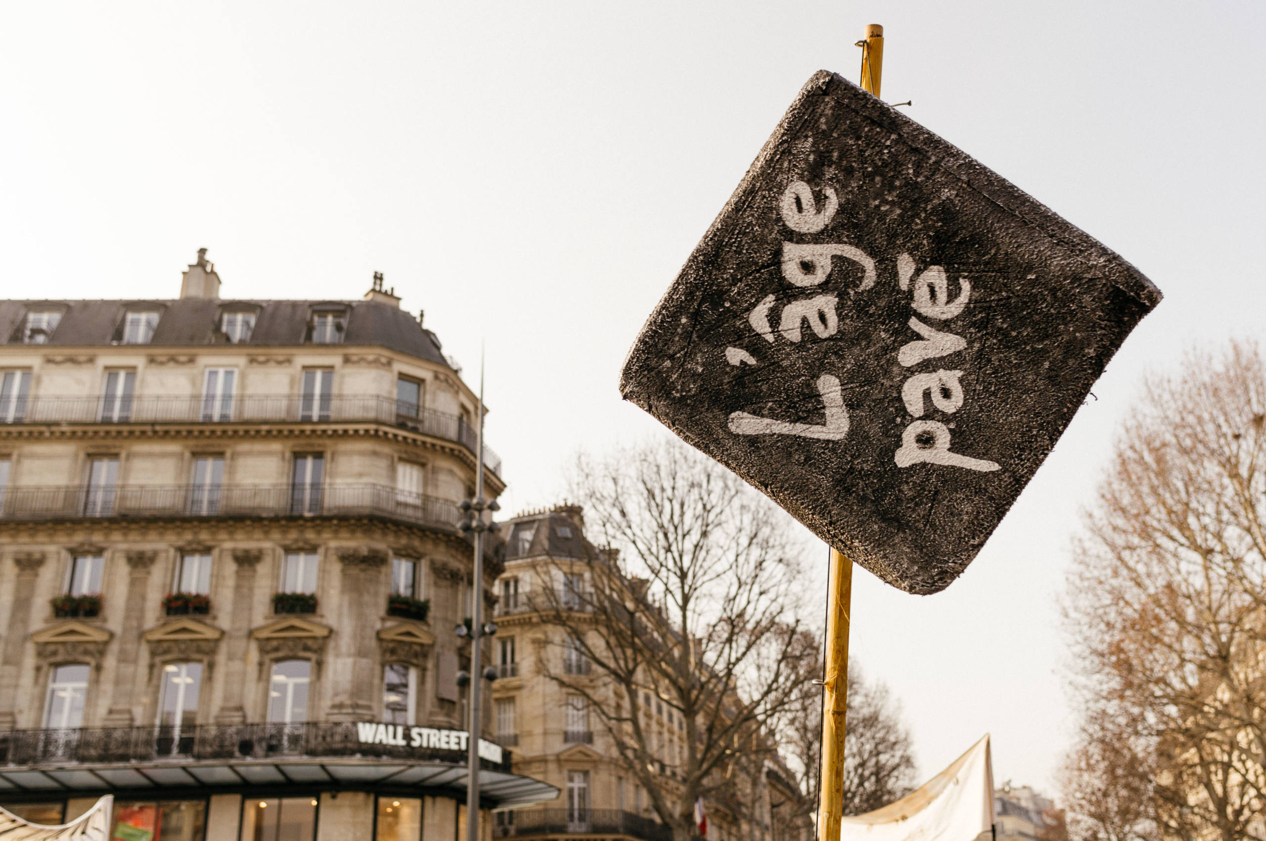 sous Macron par Pierre Montant