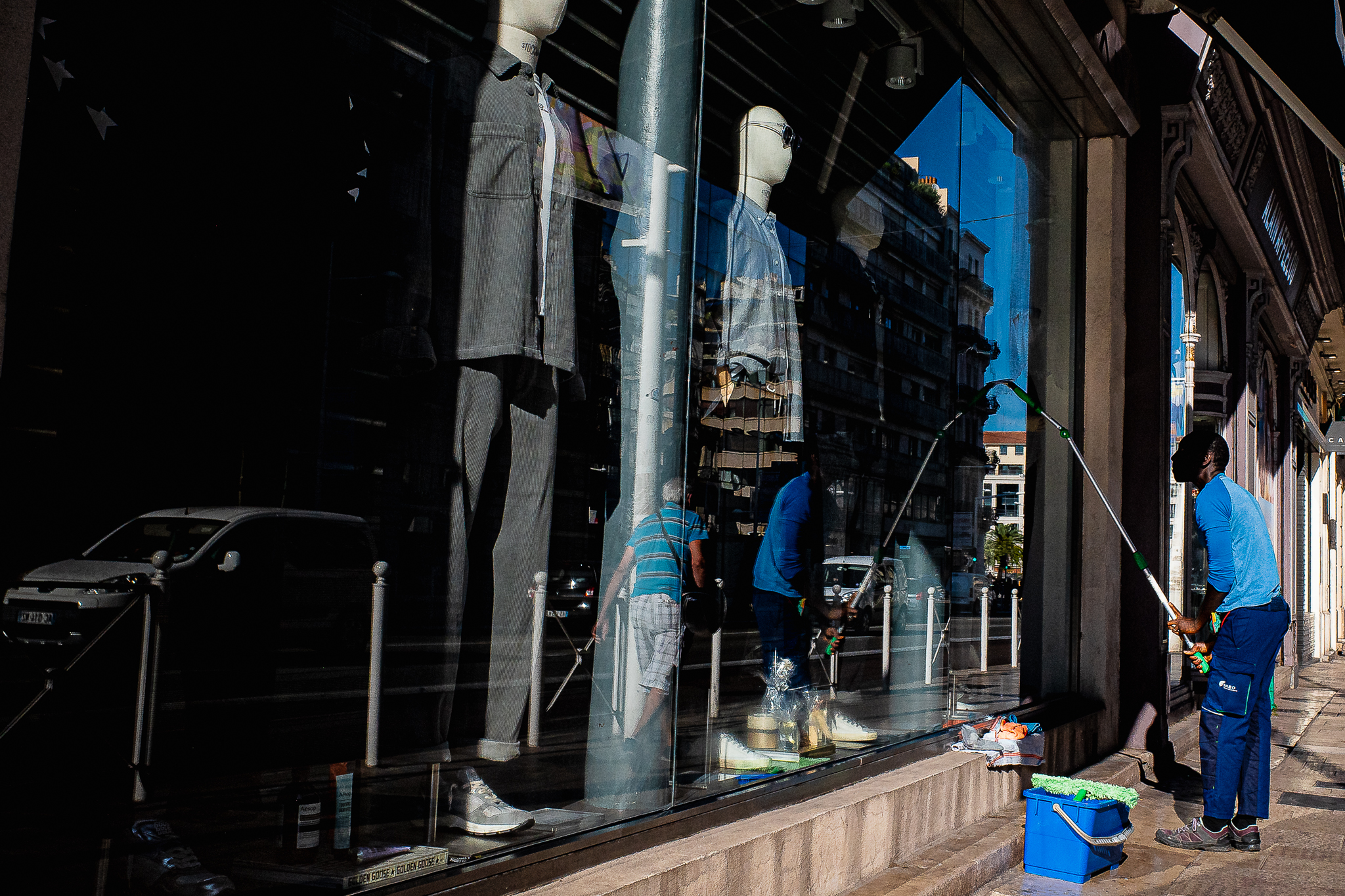 Un ciel clair et dégagé par Gérard Dubois