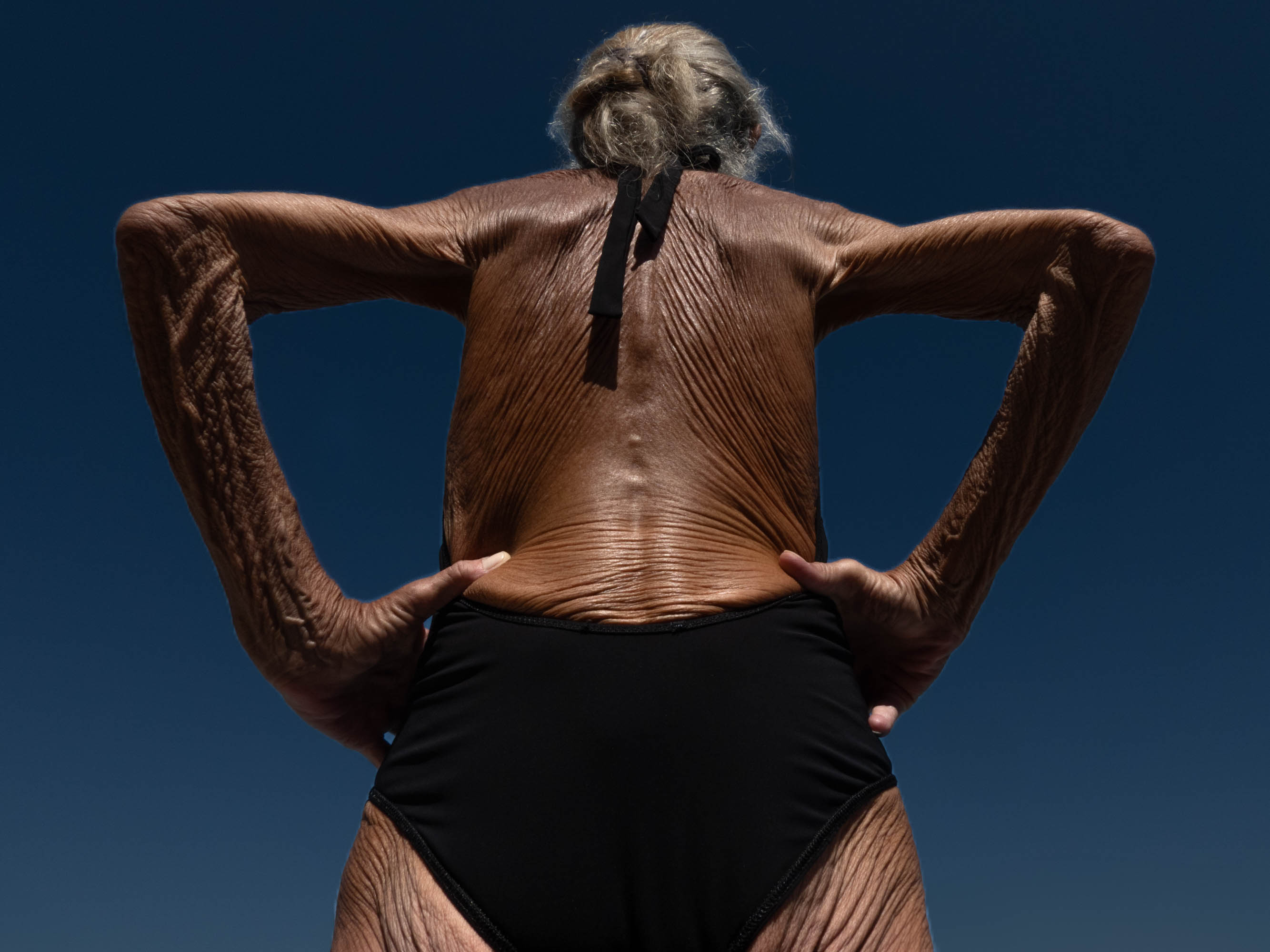 Me photographier ? Uniquement de dos par Michel Bruno