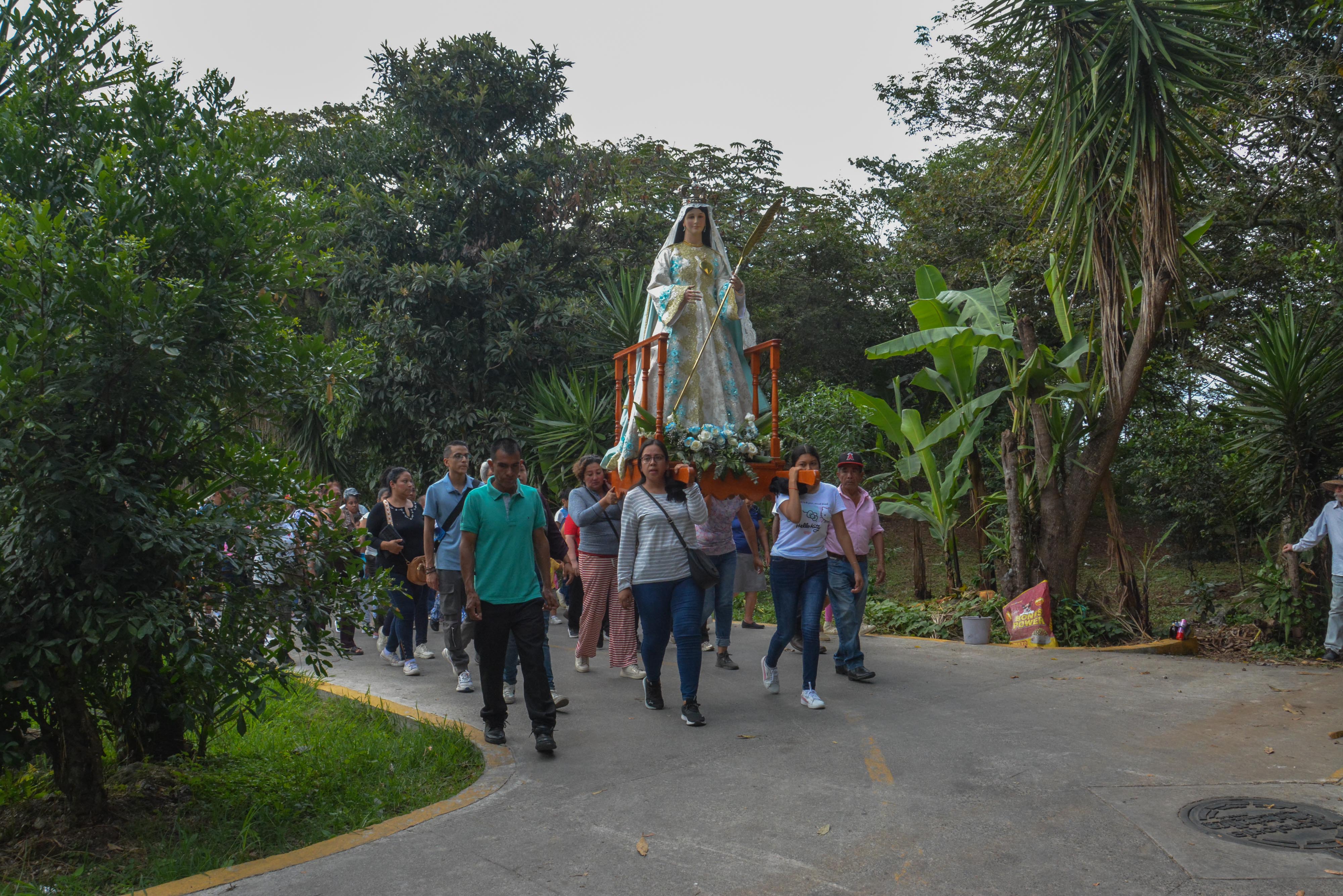 Teocelo, Veracruz — Fiesta de la Asunción. par Rodrigo Alonso