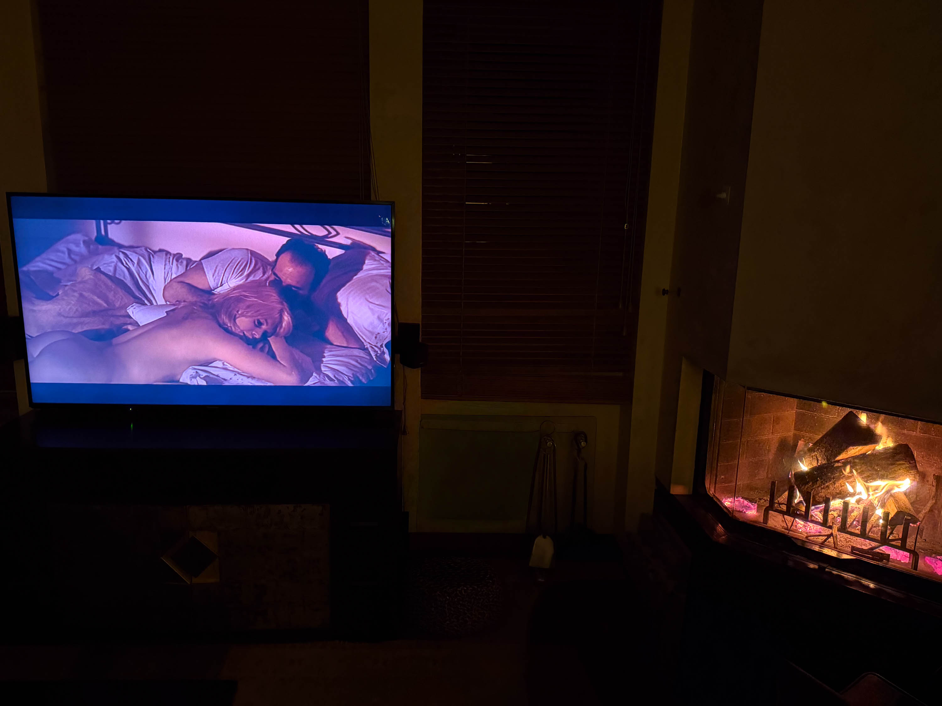 Tu les trouves jolies, mes fesses ? par Michel Bruno