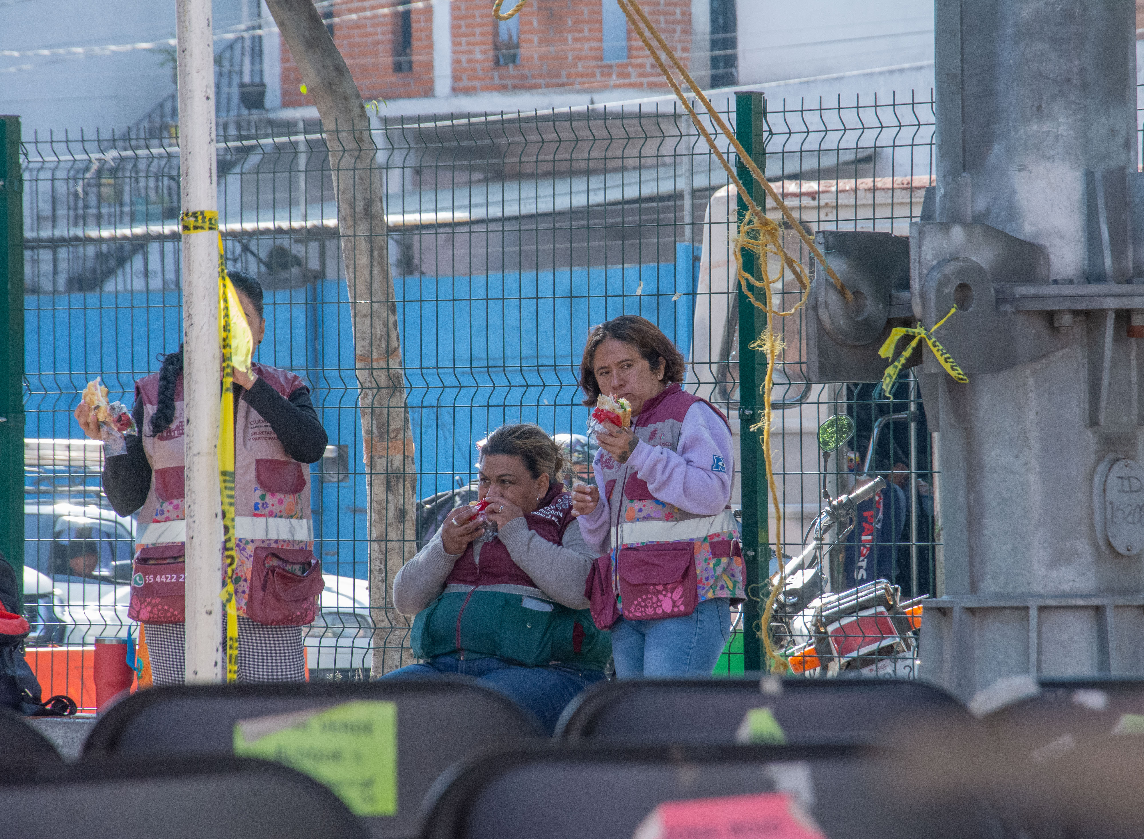 Servidoras par Rodrigo Alonso