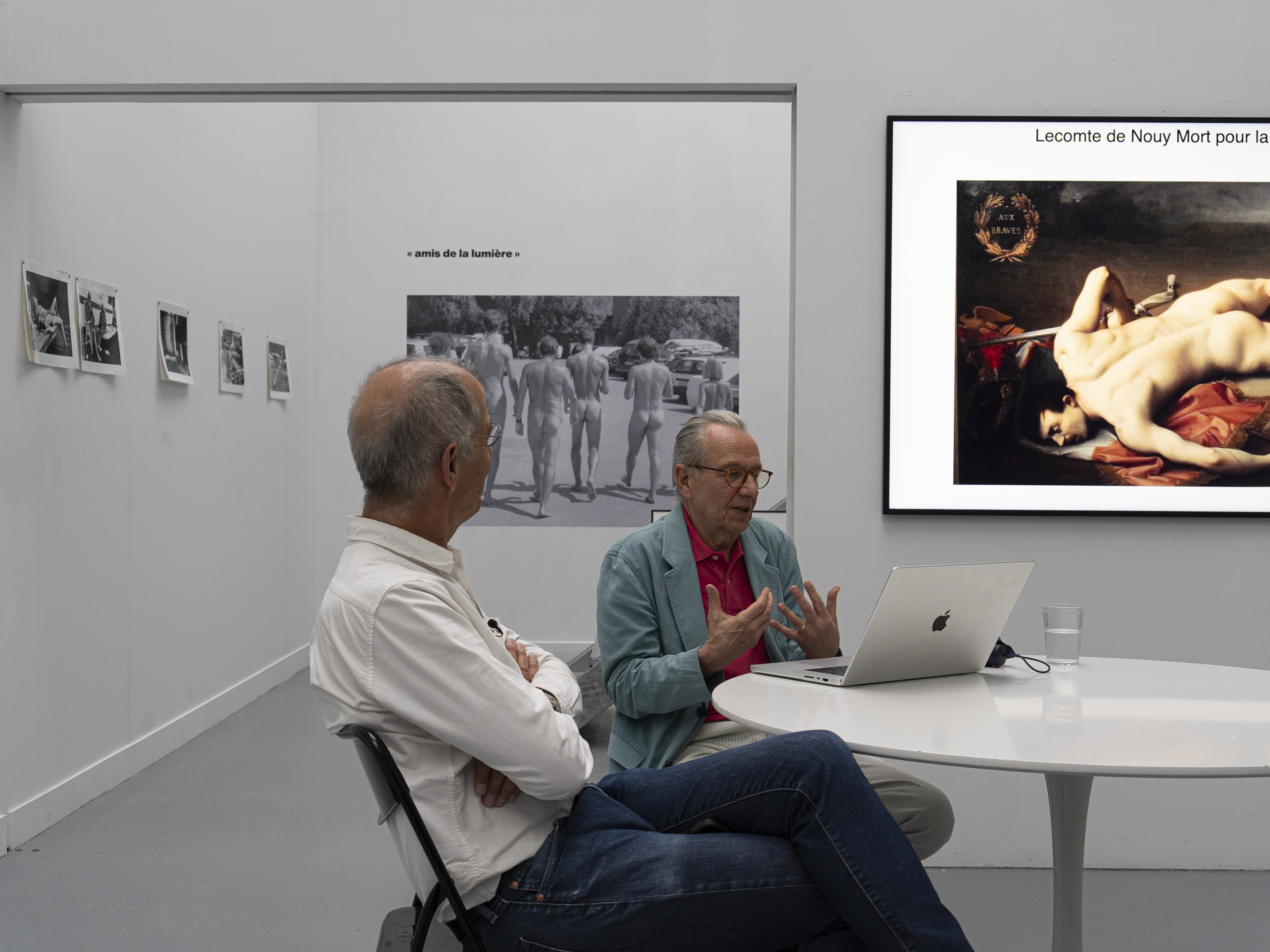 Nudiste ≠ Naturiste par Yona Tobler