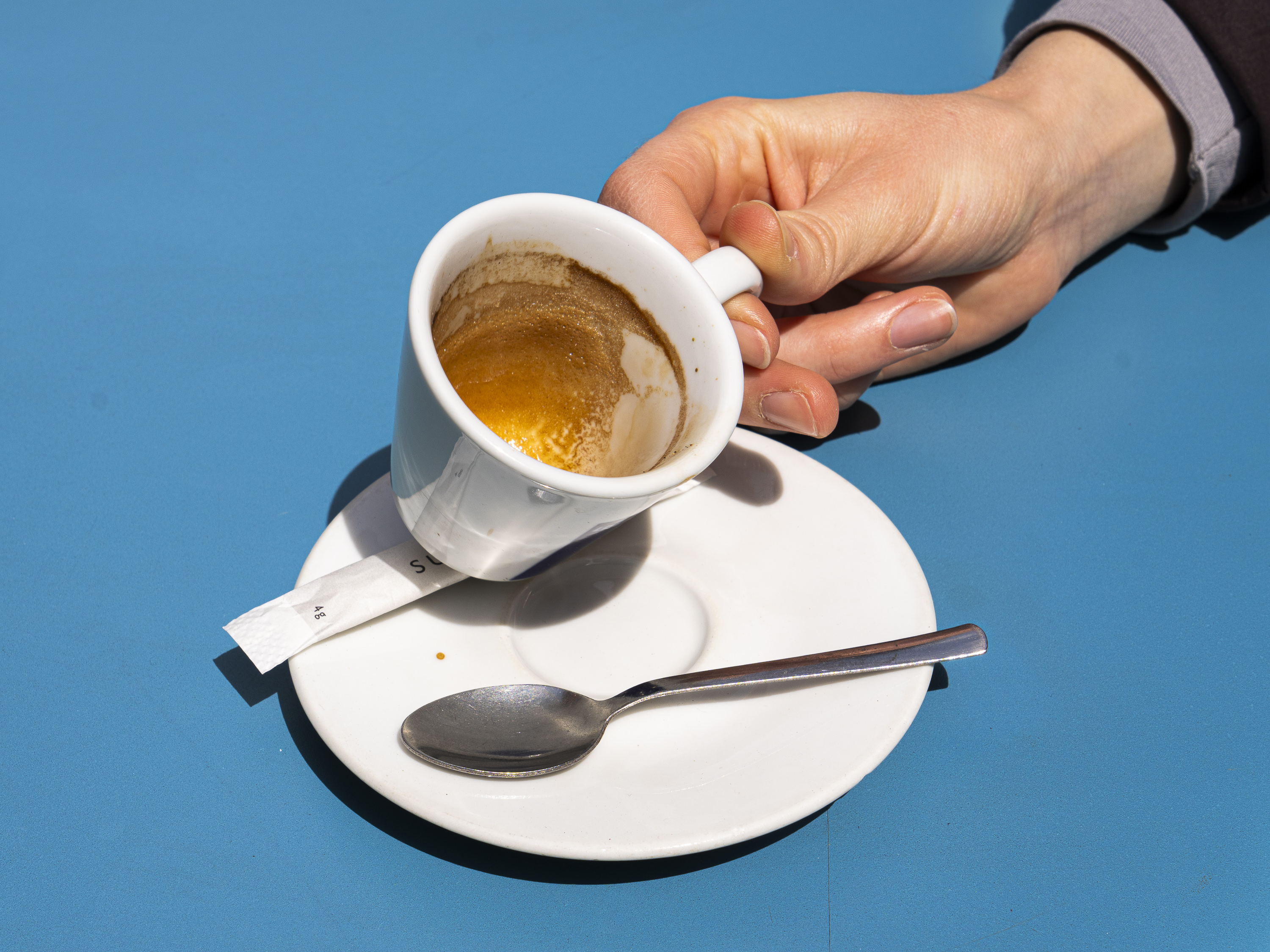 Un simple café par Yona Tobler