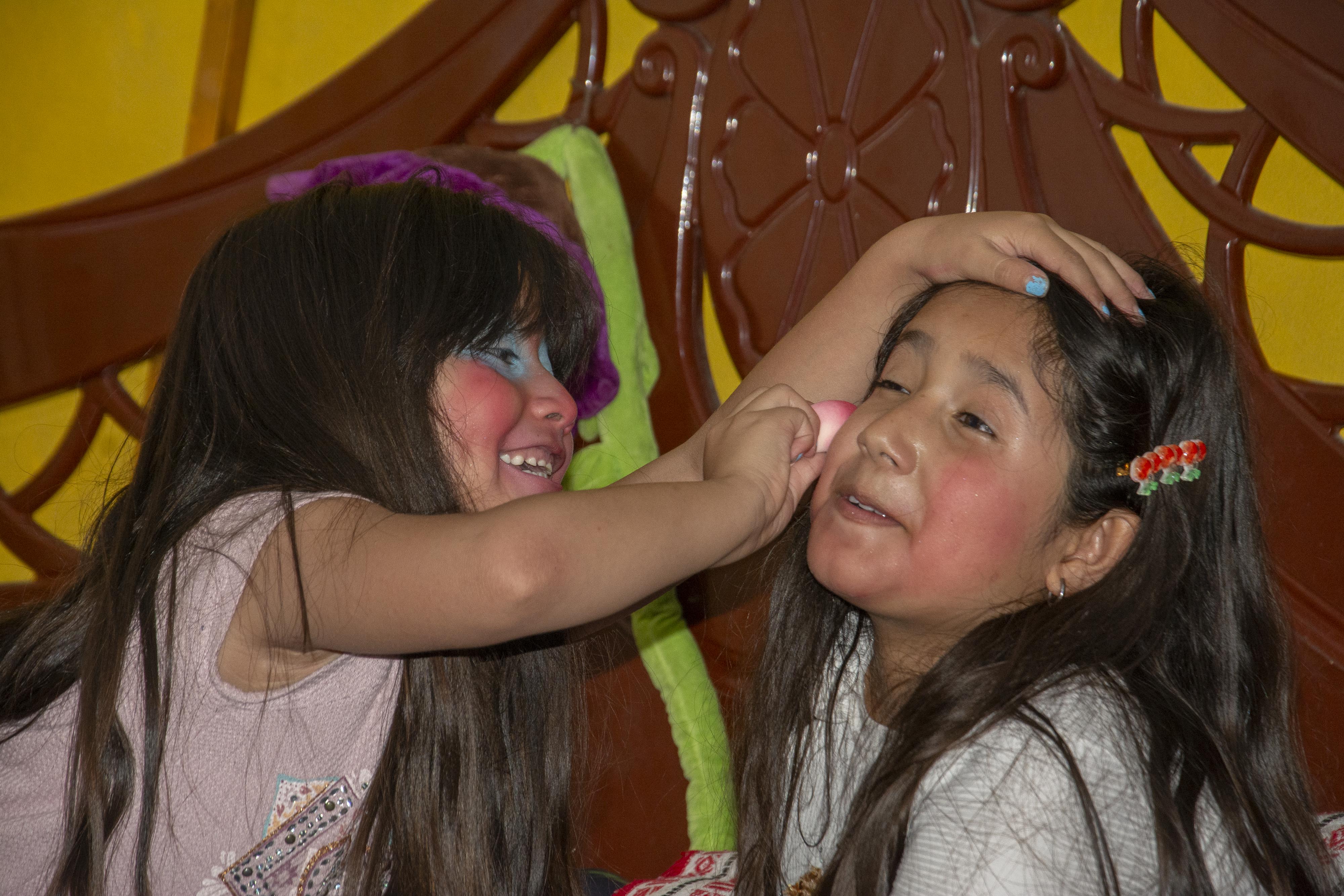 Sofia & Camila par Rodrigo Alonso