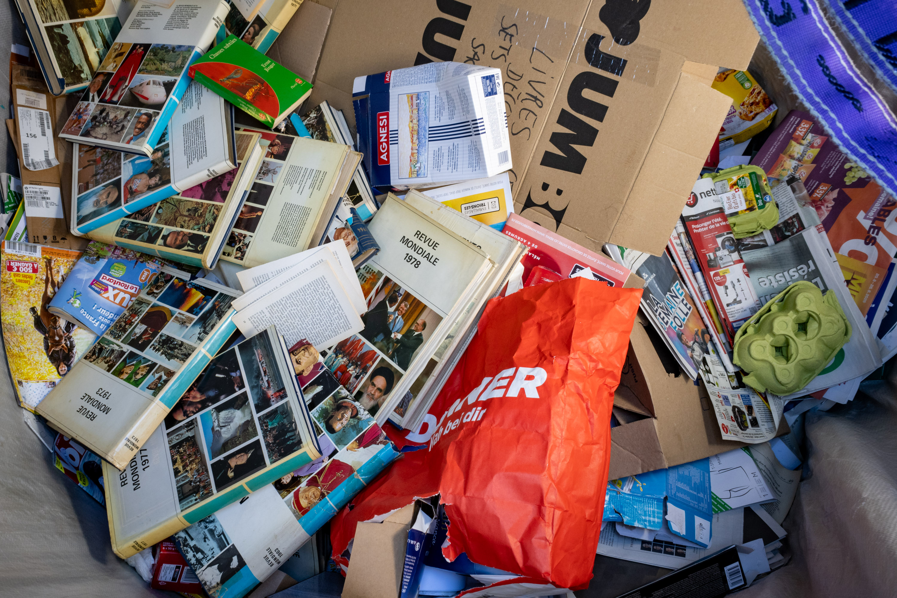 L&rsquo;Histoire finit au papier. par Francis Traunig